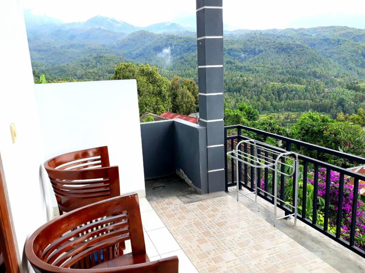 One Homestay And Warung Munduk  Luaran gambar