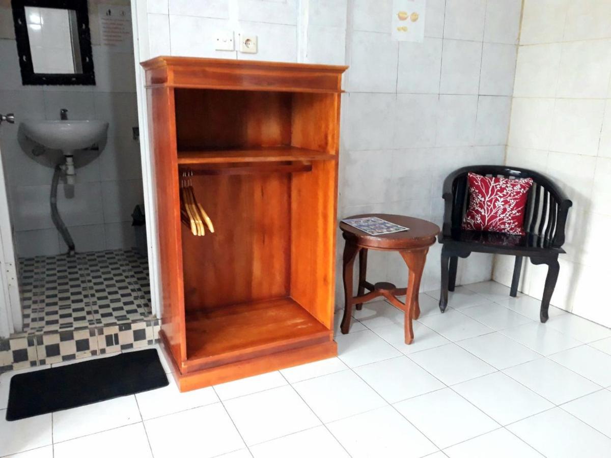 One Homestay And Warung Munduk  Luaran gambar
