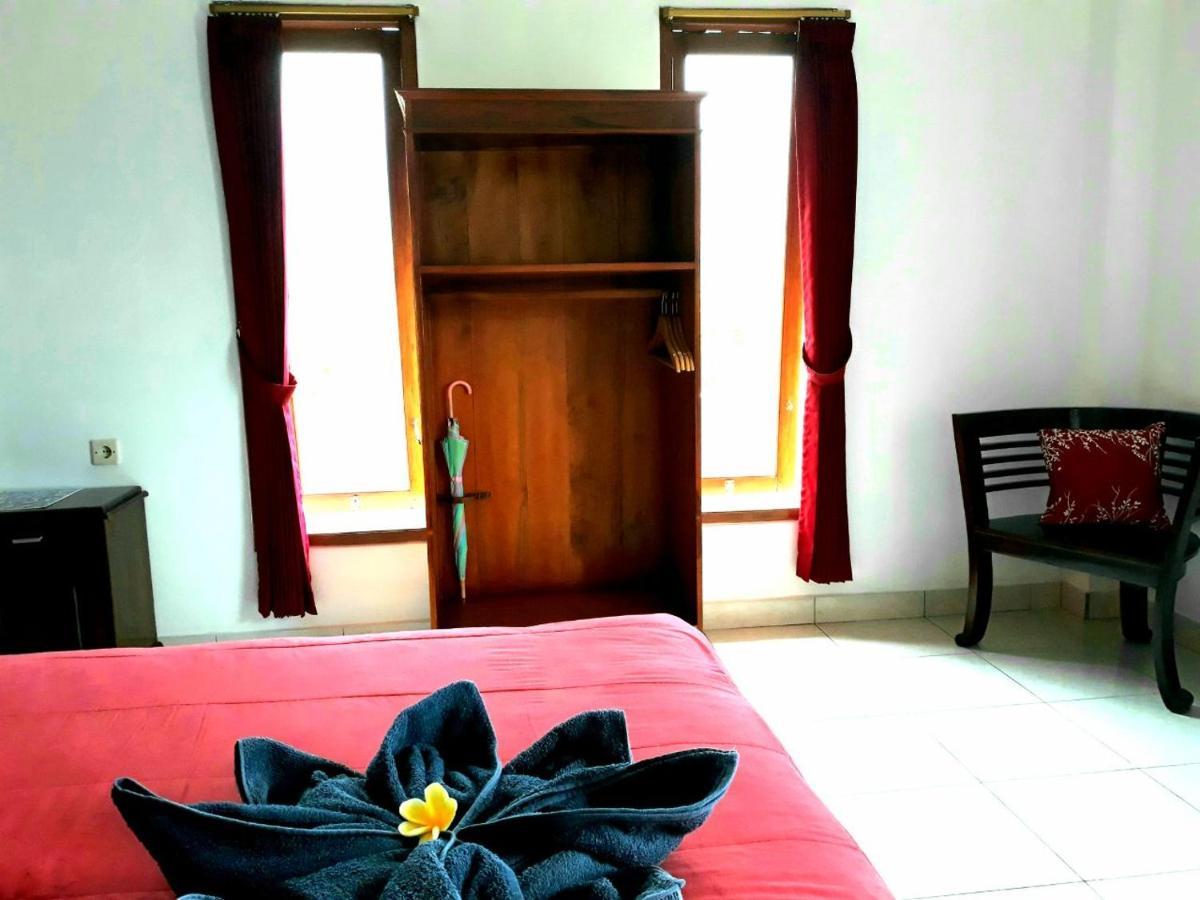 One Homestay And Warung Munduk  Luaran gambar
