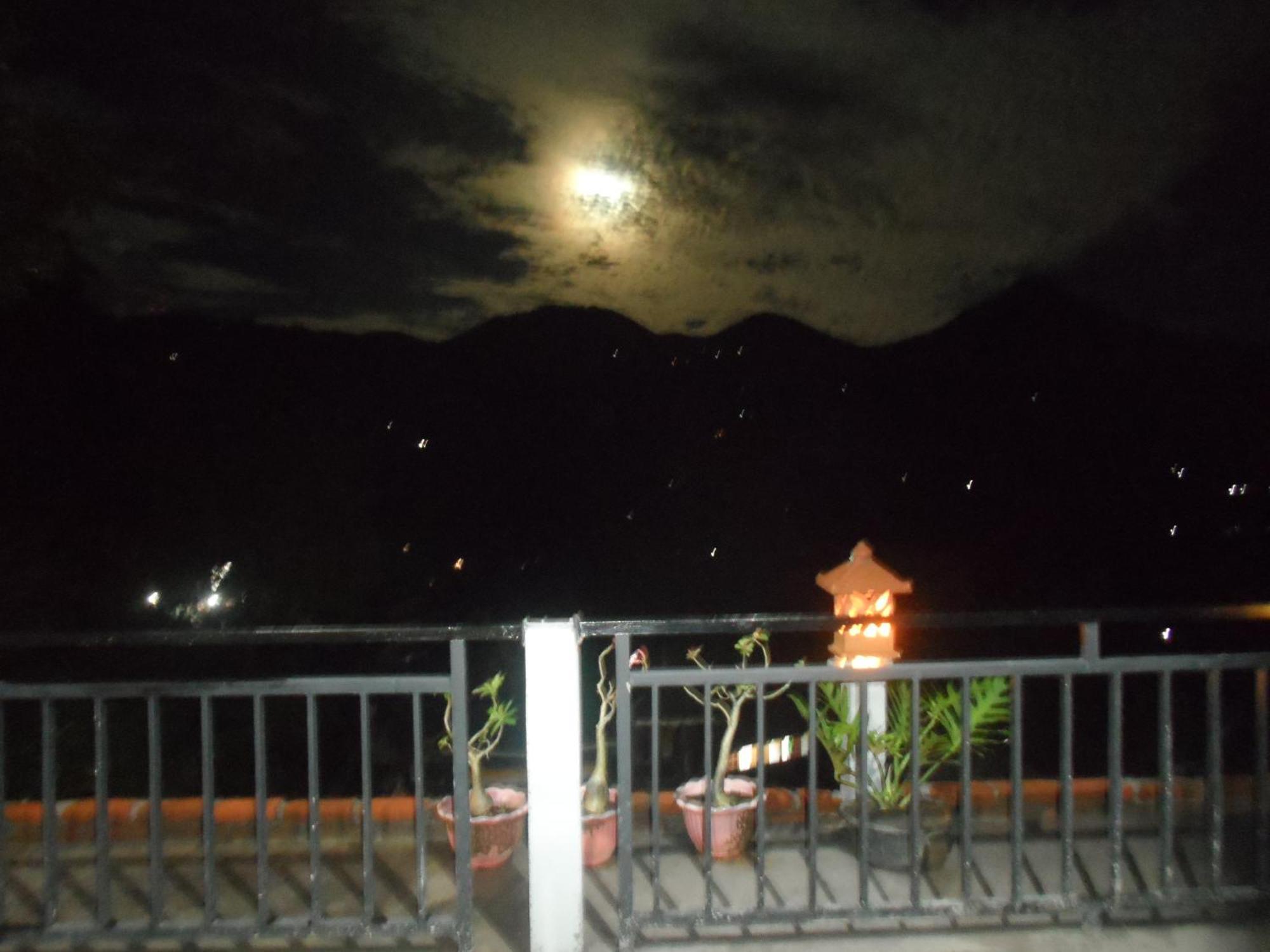 One Homestay And Warung Munduk  Luaran gambar