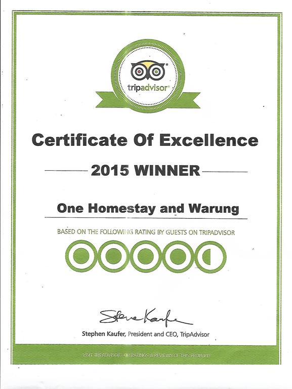 One Homestay And Warung Munduk  Luaran gambar