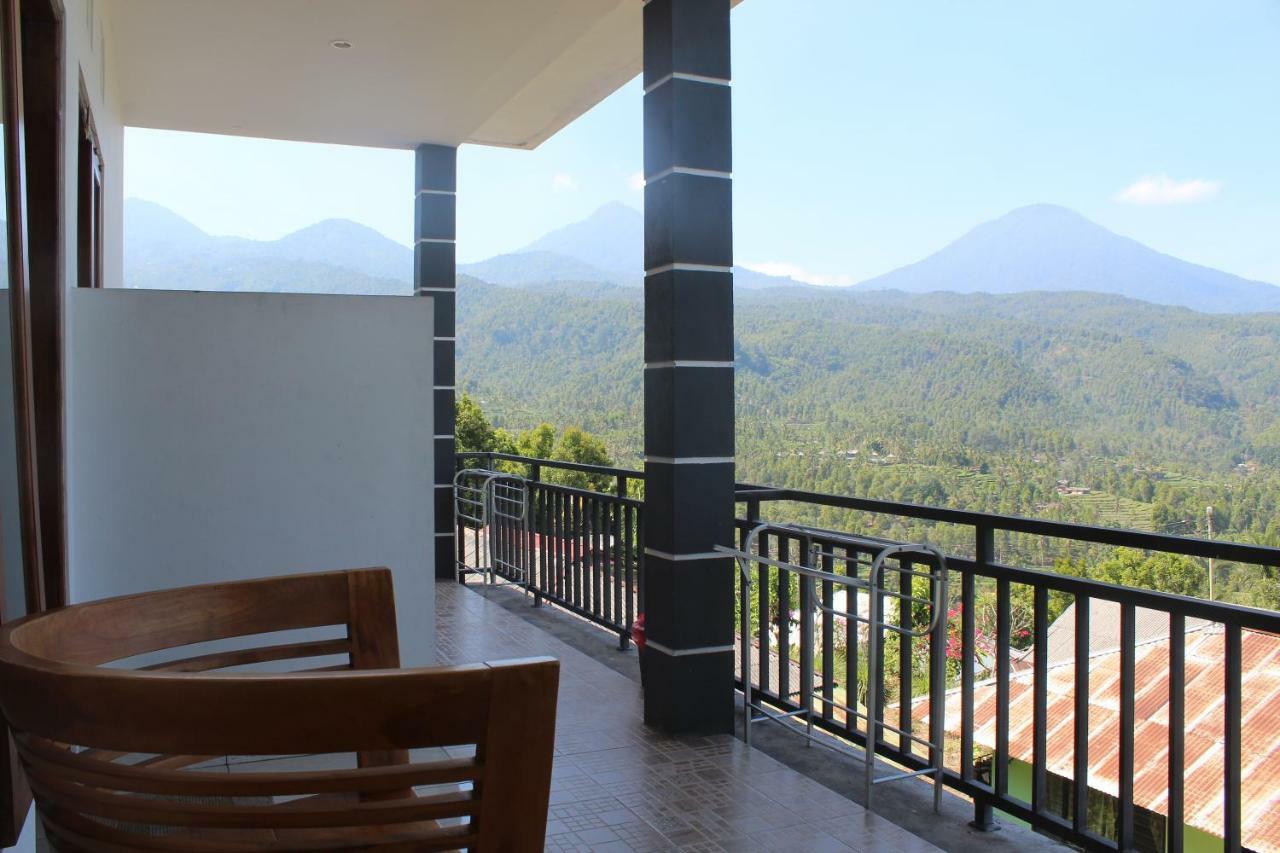 One Homestay And Warung Munduk  Luaran gambar