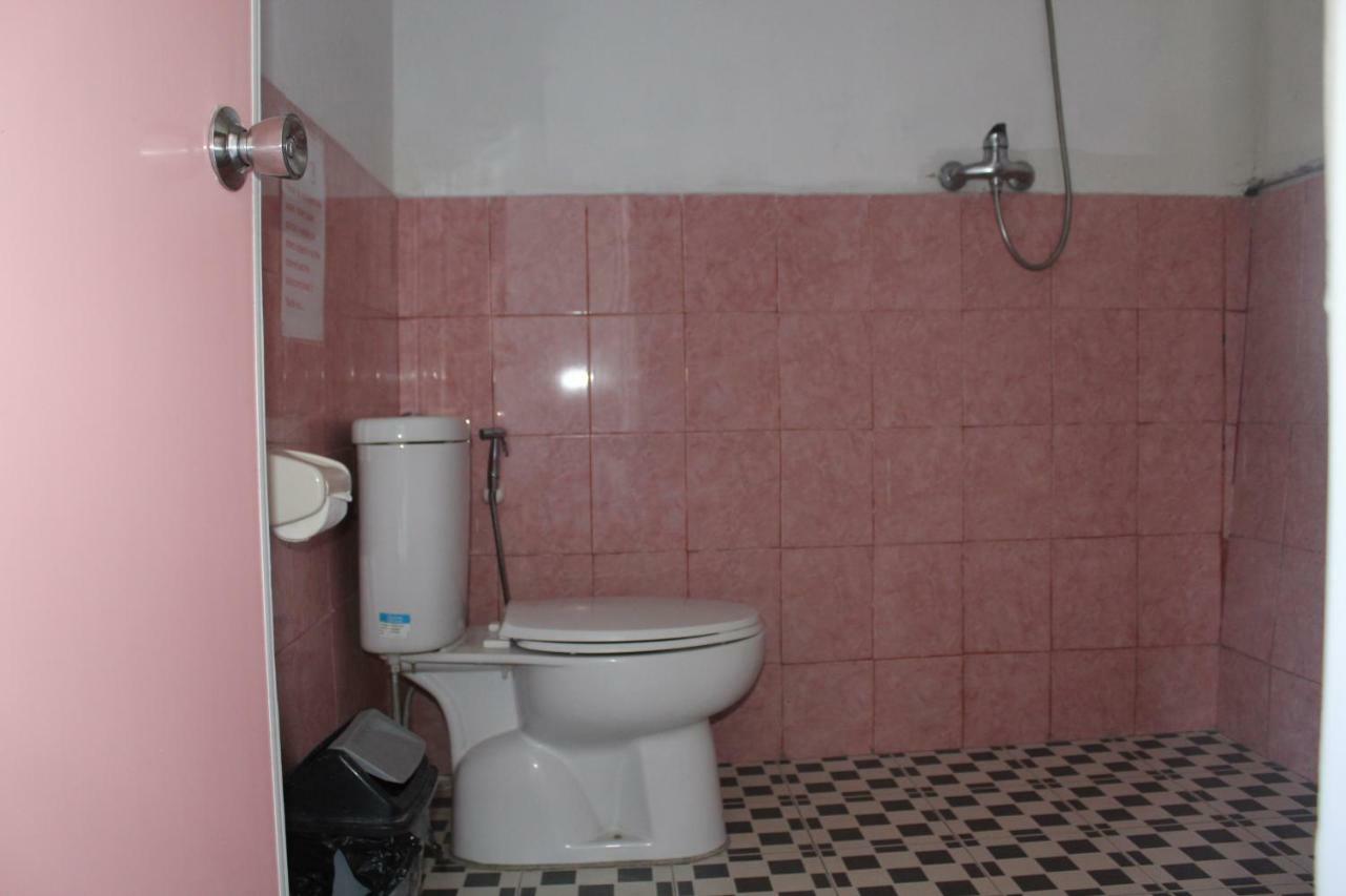 One Homestay And Warung Munduk  Luaran gambar