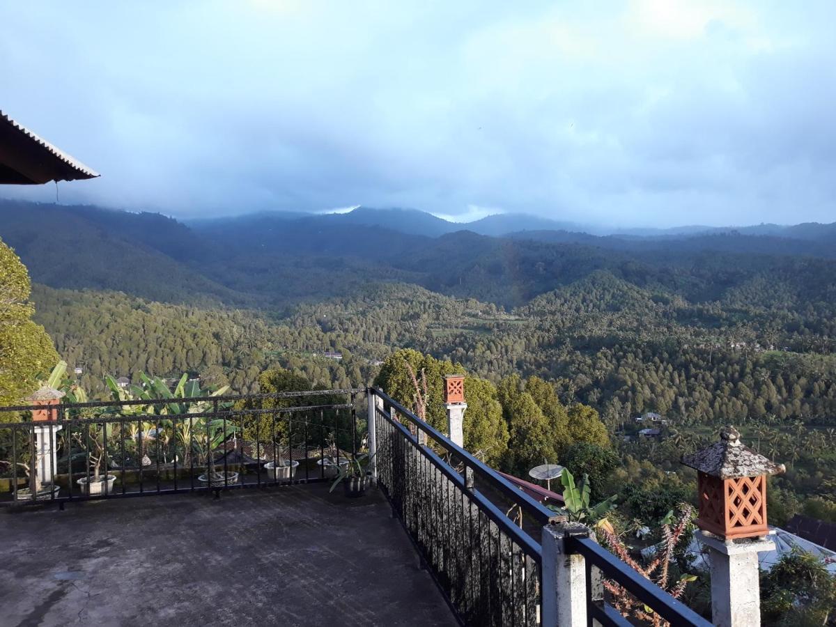 One Homestay And Warung Munduk  Luaran gambar