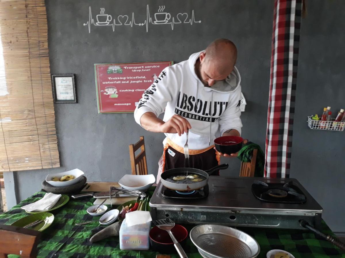 One Homestay And Warung Munduk  Luaran gambar